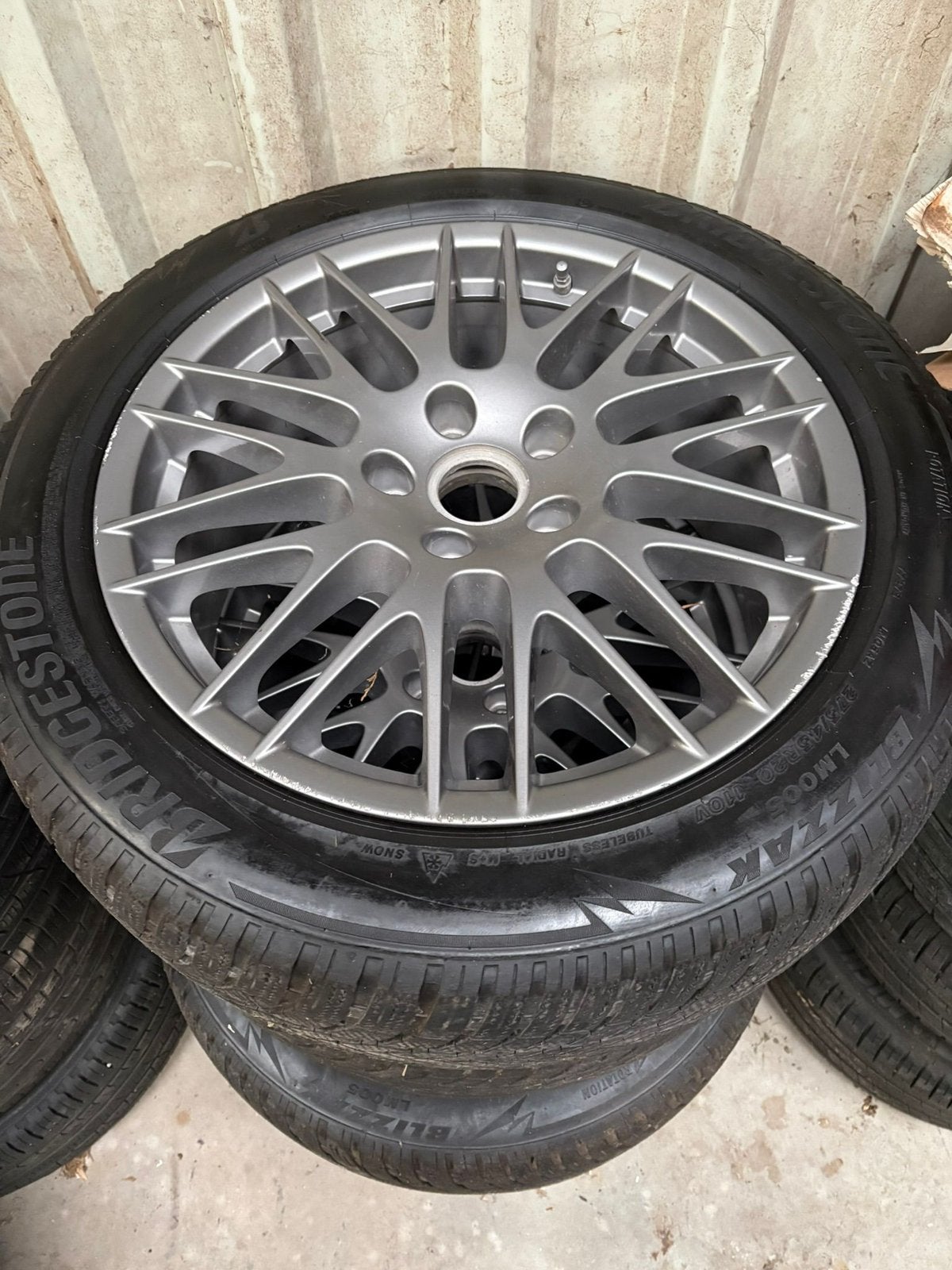 Porsche cayenne velgen met band, Ophalen
