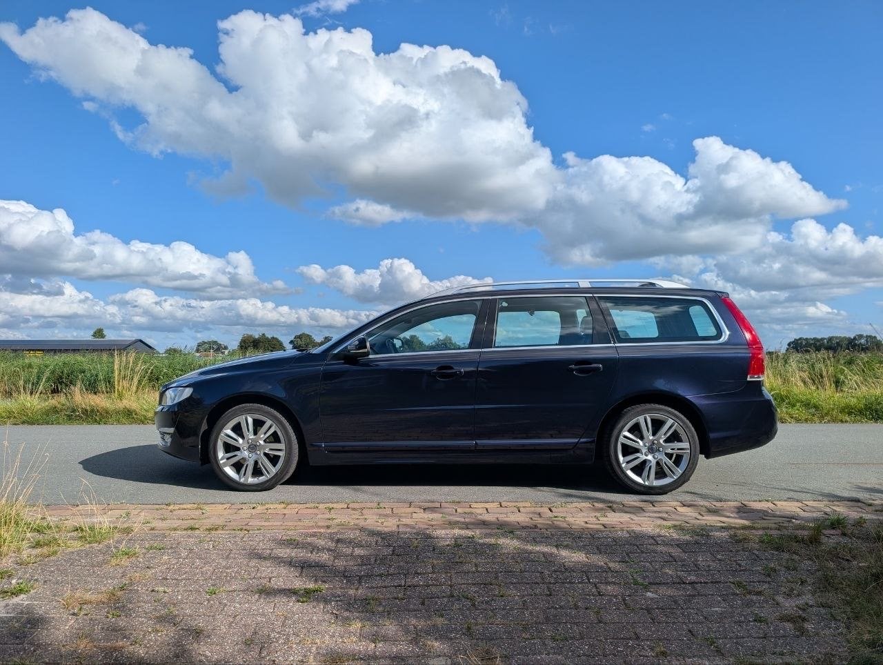 Volvo V70 2.0 D3 AUT 2016 Blauw, 1800 kg, Zwart, 4 cilinders, 1969 cc