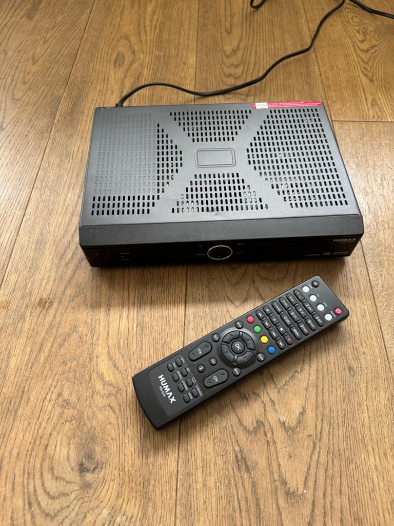 Humax decoder met afstandsbediening, Ophalen of Verzenden, Gebruikt, Decoder