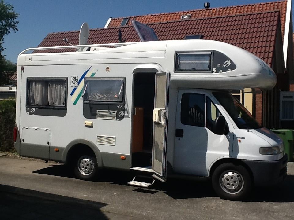 Caravans And Camping Knaus