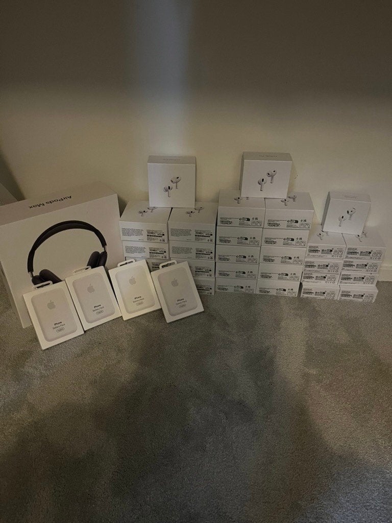 Foto 8 van airpods maxx / airpods pro 2 en 3/ airpods 4 en powerbanks