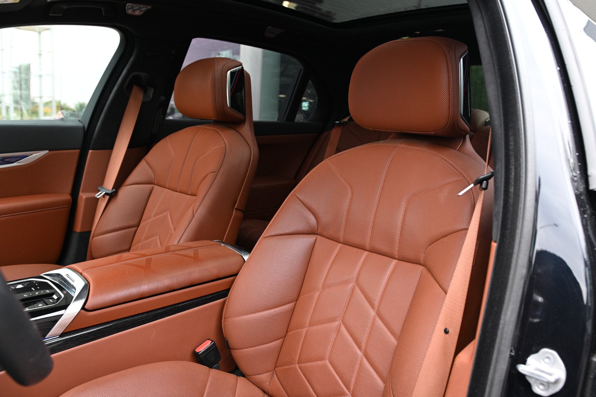 BMW 7 Serie 750e xDrive M Sport Automaat / Panoramadak Sky L, Auto's, Dealer onderhouden, Gebruikt, Zwart, 489 pk