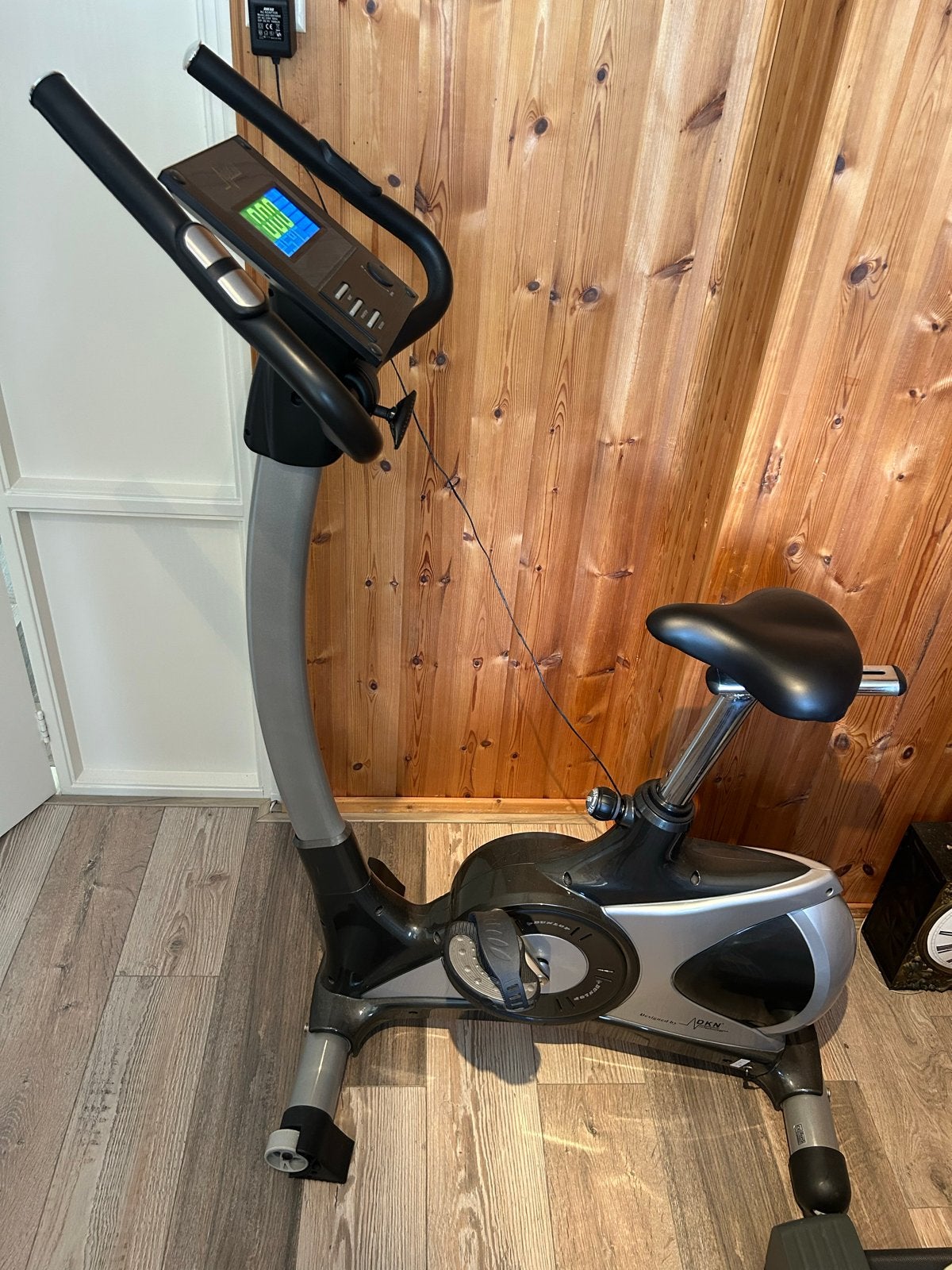 DKN Hometrainer - Zo goed als nieuw, weinig gebruikt, Ophalen, Zo goed als nieuw, Metaal, Benen
