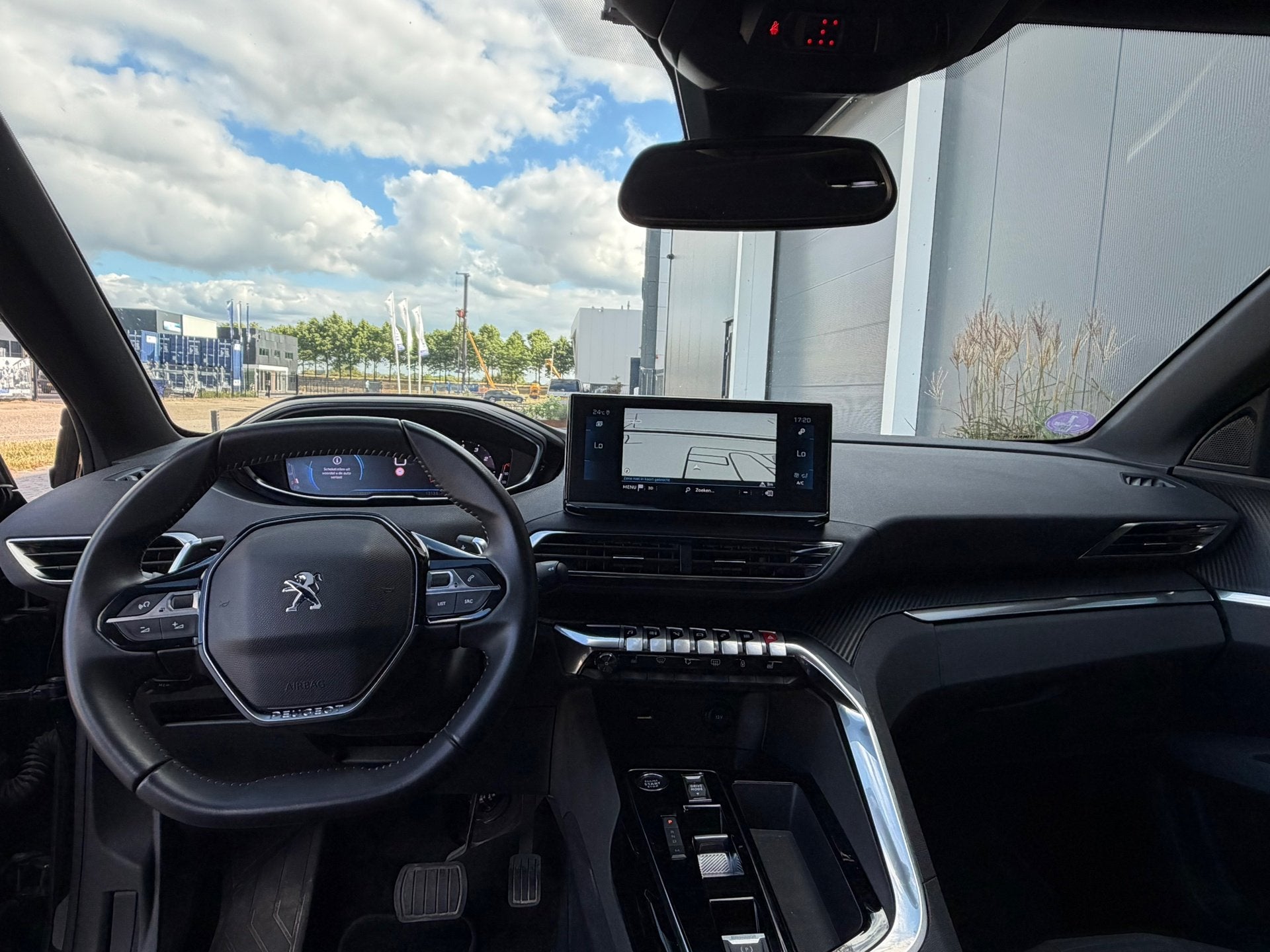 Peugeot 5008 1.2 PureTech Active 7p 11-23 NAVI|360CAMERA|SPO, Auto's, Peugeot, Stof, Gebruikt, Zwart, 1199 cc