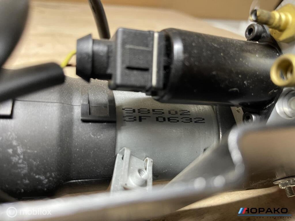 Hydraulische pomp achterklep BMW 5 serie E61 |  7111867, Auto-onderdelen, Gebruikt, Einsteinlaan 5 rijswijk, Bmw, Ophalen of Verzenden