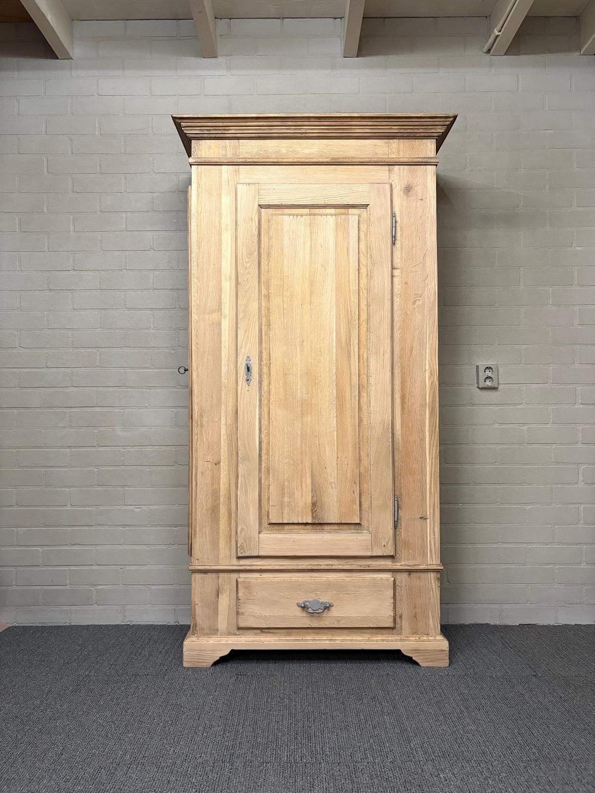 Eiken jagerskast, 7577RB Oldenzaal, Met deur(en), Info@vanleussenkasten.nl, Eikenhout