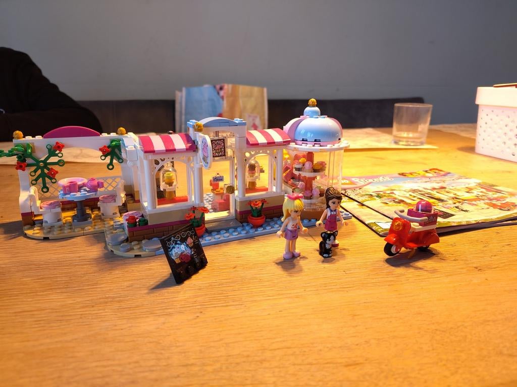 LEGO Friends 41119 Heartlake Cupcake Café, Kinderen en Baby's, Speelgoed | Bouwstenen, Ophalen of Verzenden