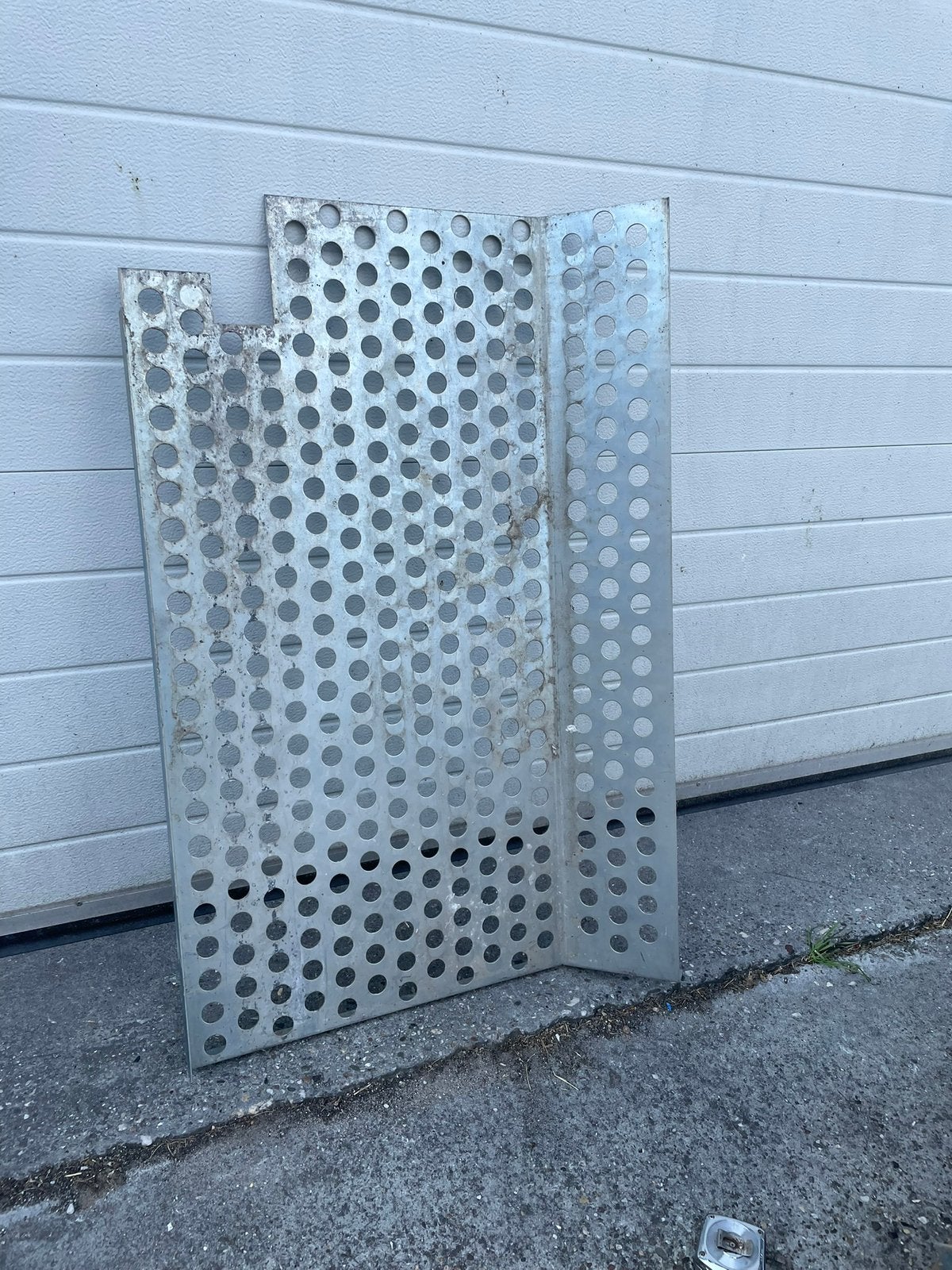 Plaatstaal met gaten geperforeerd / stalen plaat, Doe-het-zelf en Verbouw, Ophalen, Gebruikt, IJzer