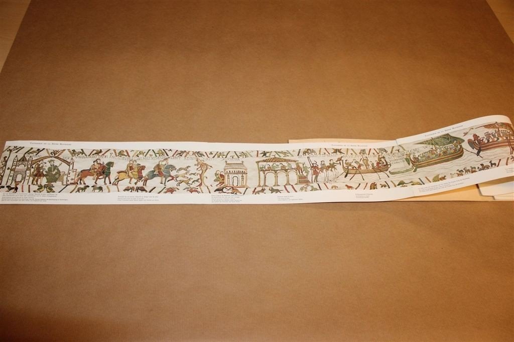 Tapisserie de Bayeux — Uitvouwbare Kleurenreproductie 1066, Ophalen of Verzenden, Gelezen, Europa