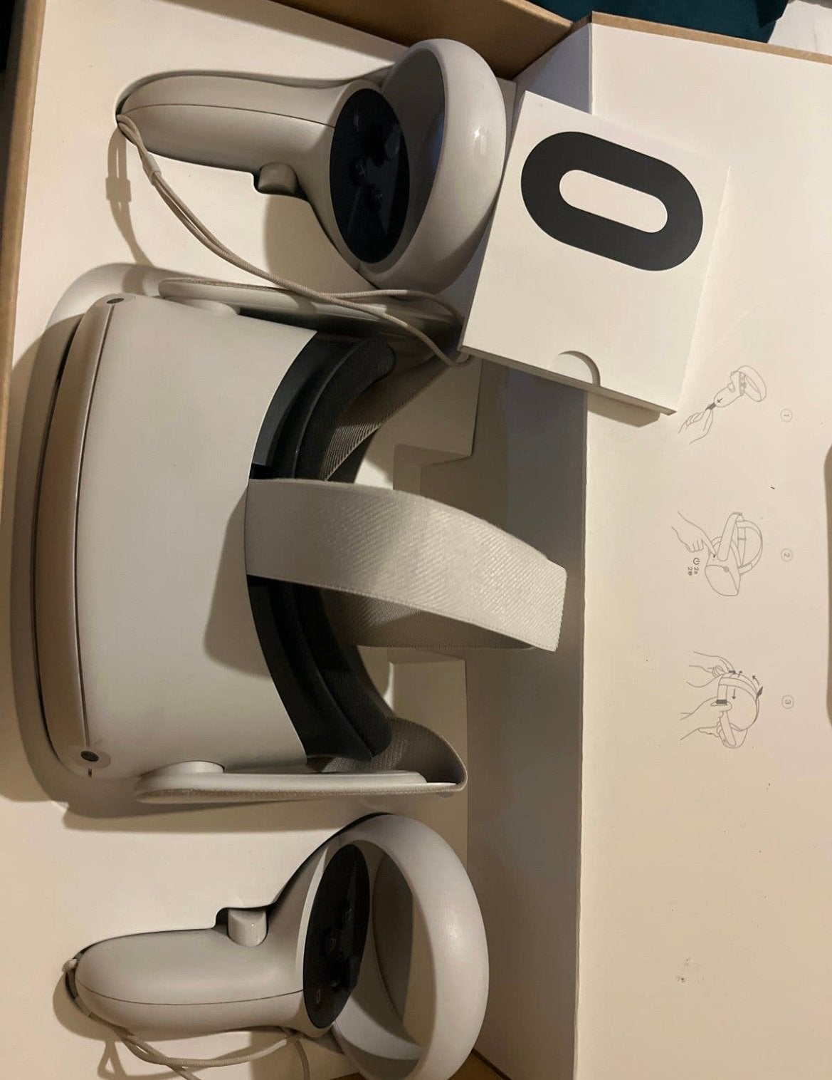 Oculus Quest 2 VR-bril met 2 spellen (Nightclub, Walking Dea, Spelcomputers en Games, Ophalen, Gebruikt, Overige platformen