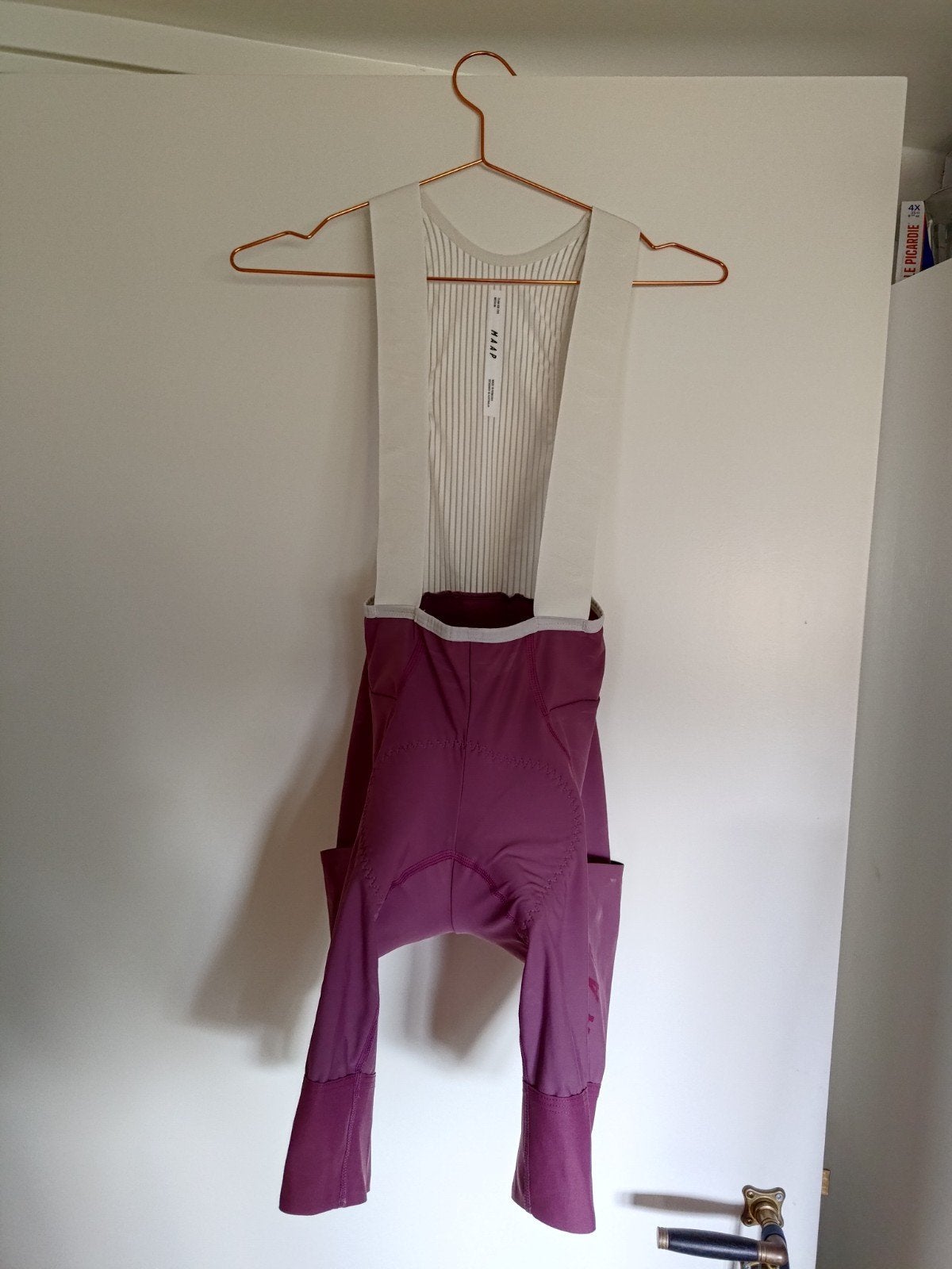 MAAP Team EVO Cargo fietsbroek - Maat M - Dark Mauve, Fietsen en Brommers, Fietsaccessoires | Fietskleding, Nieuw, MAAP, Heren