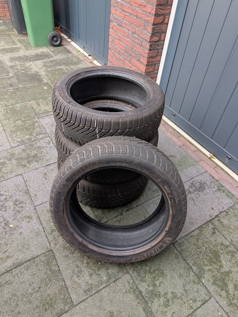 Winterbanden set Michelin Alpin 6 225/45/17, Ophalen, Gebruikt