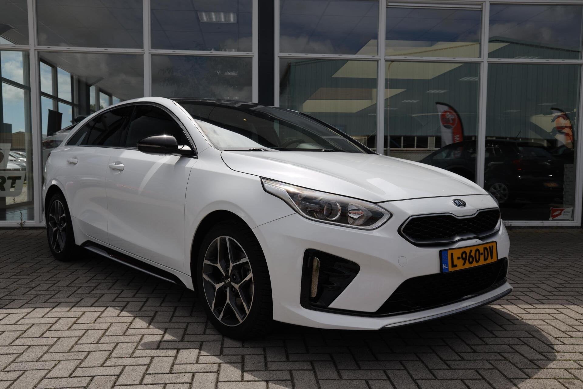 Kia ProCeed 1.0 T-GDI GT-Line|Panorama|Camera|Navi|Apple car, Voorwielaandrijving, Gebruikt, Euro 6, Wit