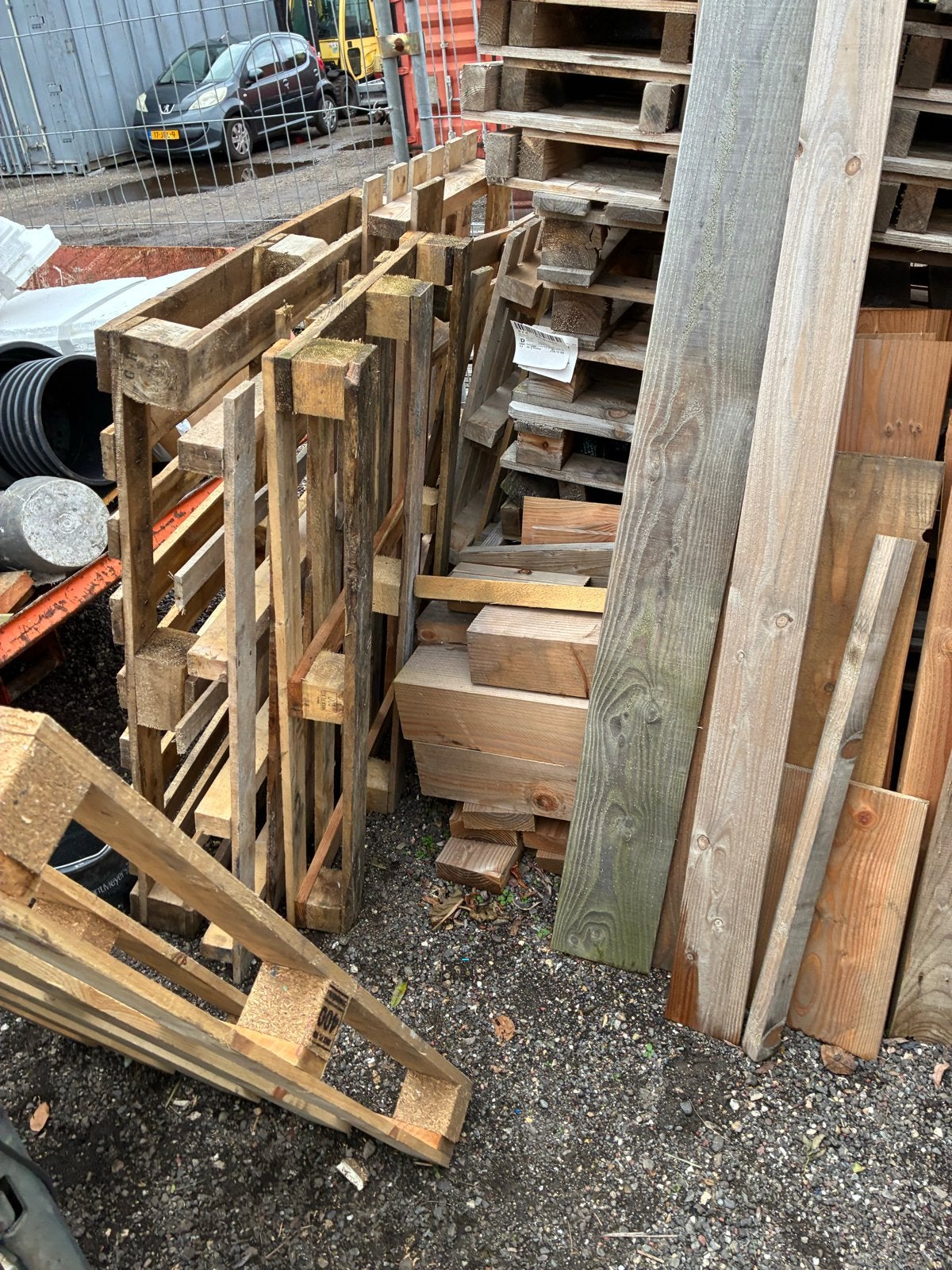 Diverse houten planken en balken en pallets gratis, Doe-het-zelf en Verbouw, Ophalen, Gebruikt, Overige typen, 50 mm of meer