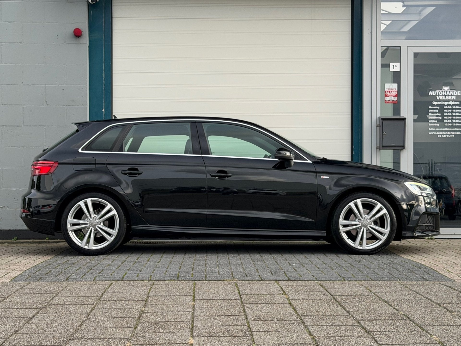 Audi A3 Sportback 30 TFSI Sport S Line Edition Automaat Virt, Dealer onderhouden, Gebruikt, Euro 6, Zwart