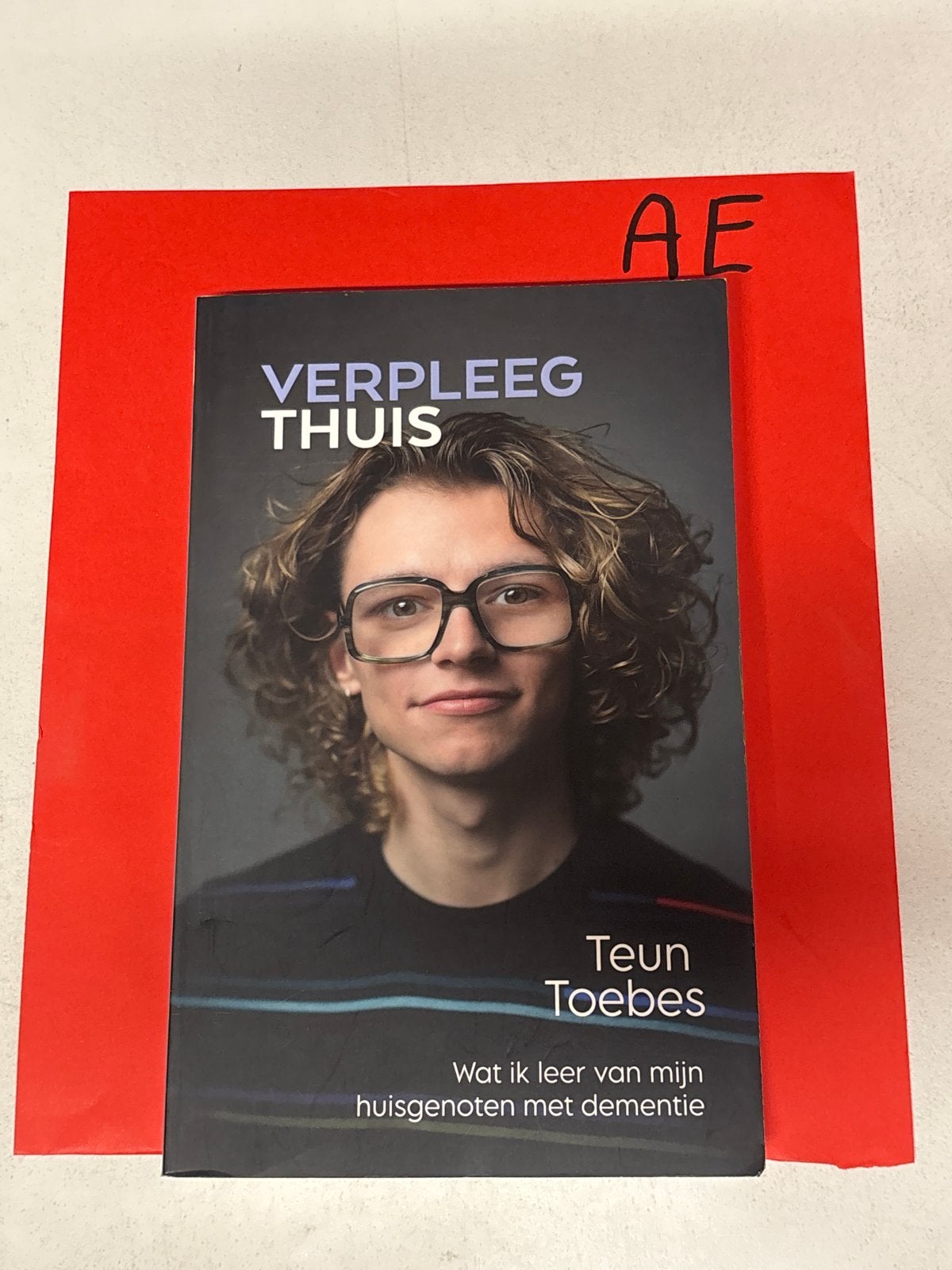 Verpleeg Thuis - Wat ik leer van mijn huisgenoten met dement, Boeken, Gezondheid, Dieet en Voeding, Ophalen of Verzenden, Zo goed als nieuw