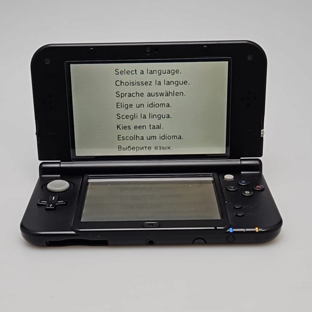 New Nintendo 3DS XL Solgaleo/Sun Lunala/Moon RED-001 Zwart, Nintendo, Gebruikt, Support@nintendo.com, 11-1 Hokotate-cho, Kamitoba, Minami-ku
Kyoto 601-8501
Japan