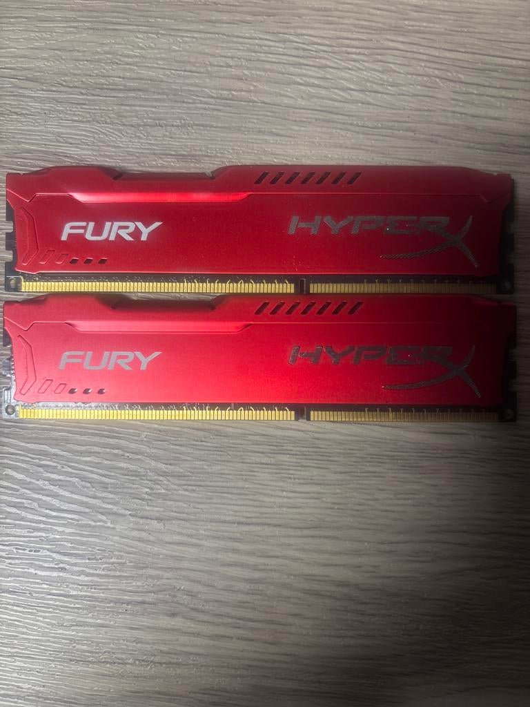 HyperX FURY DDR3 RAM Geheugen - 16GB (2x8GB) - Rood en wd2tb, Server, DDR3, Ophalen of Verzenden, Zo goed als nieuw