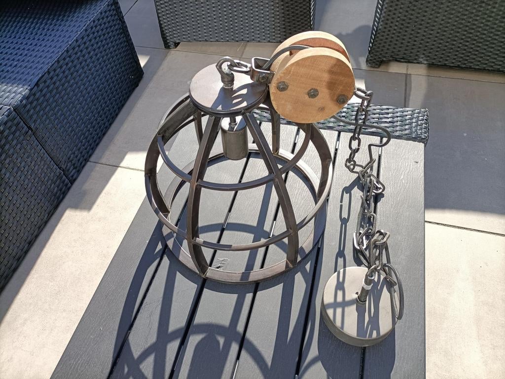 Bieden of Ruilen hanglamp met Katrol industriële look, Tuin en Terras, Ophalen of Verzenden, 2 zitplaatsen