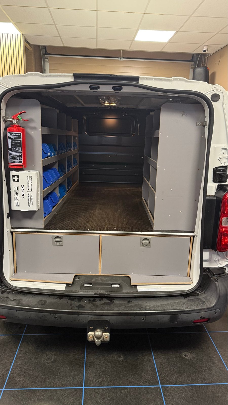 Opel Vivaro L2 Stellingkasten en bodemlades, Ophalen, Gebruikt, Citroën