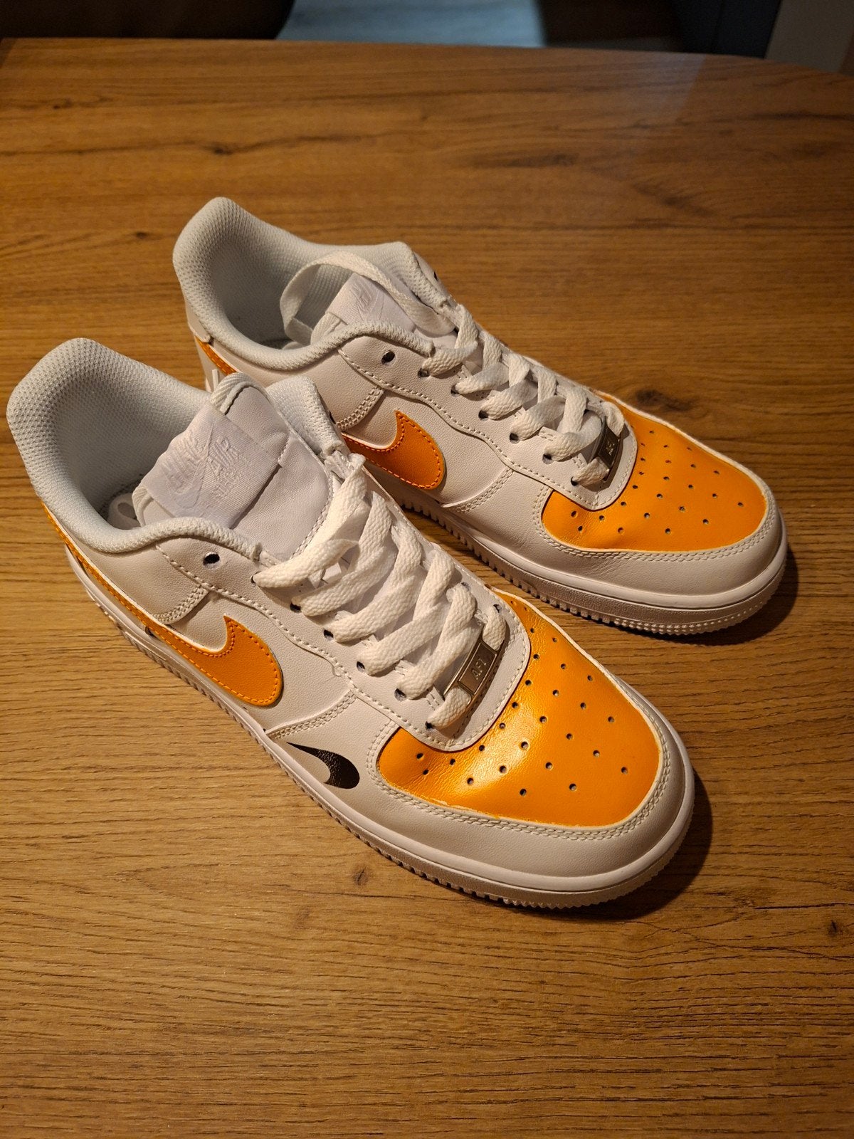 Nike Air Force 1 Custom Lando Norris oranje/Wit - Maat 39., Kleding | Dames, Nike, Oranje, Ophalen of Verzenden, Sneakers of Gympen