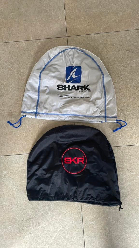 2 helm hoezen , 1x shark en 1x bkr, Ophalen of Verzenden, Nieuw, Medium, Shark