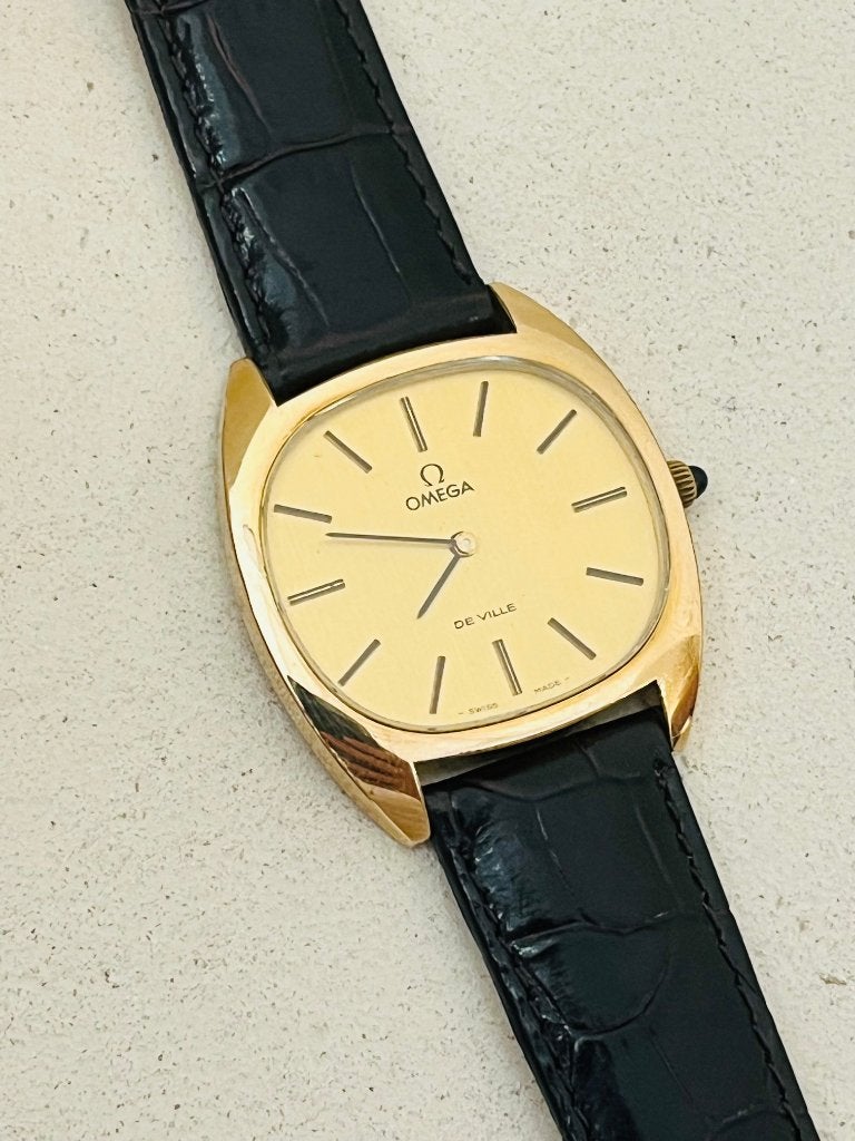 Vintage Omega de ville horloge / zwarte saphhire kroon, Overige materialen, Polshorloge, Ophalen of Verzenden, Omega