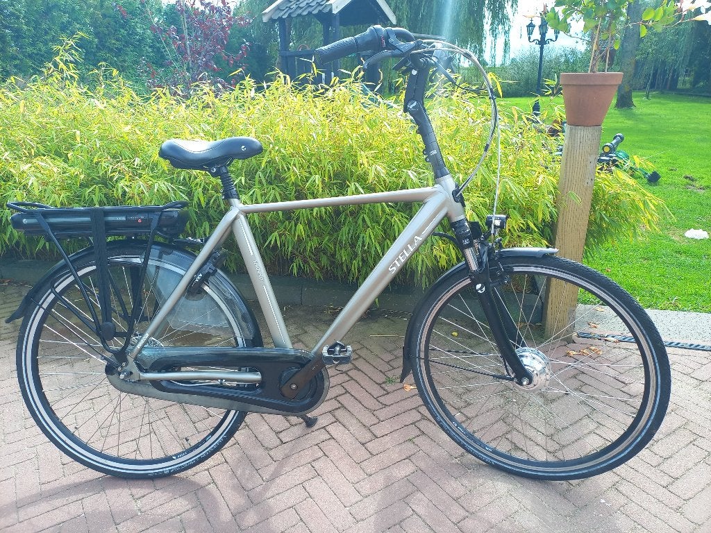 Elektrische fiets / stella / framemaat 62 / heren fiets, Fietsen en Brommers, Elektrische fietsen, Zo goed als nieuw, 59 cm of meer