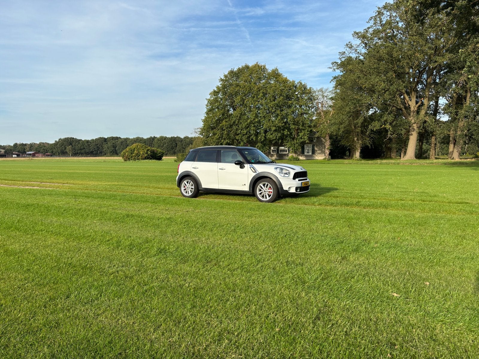 Mini Countryman 1.6 Cooper S All4 2011 Wit, 15 km/l, 750 kg, 4 stoelen, Wit
