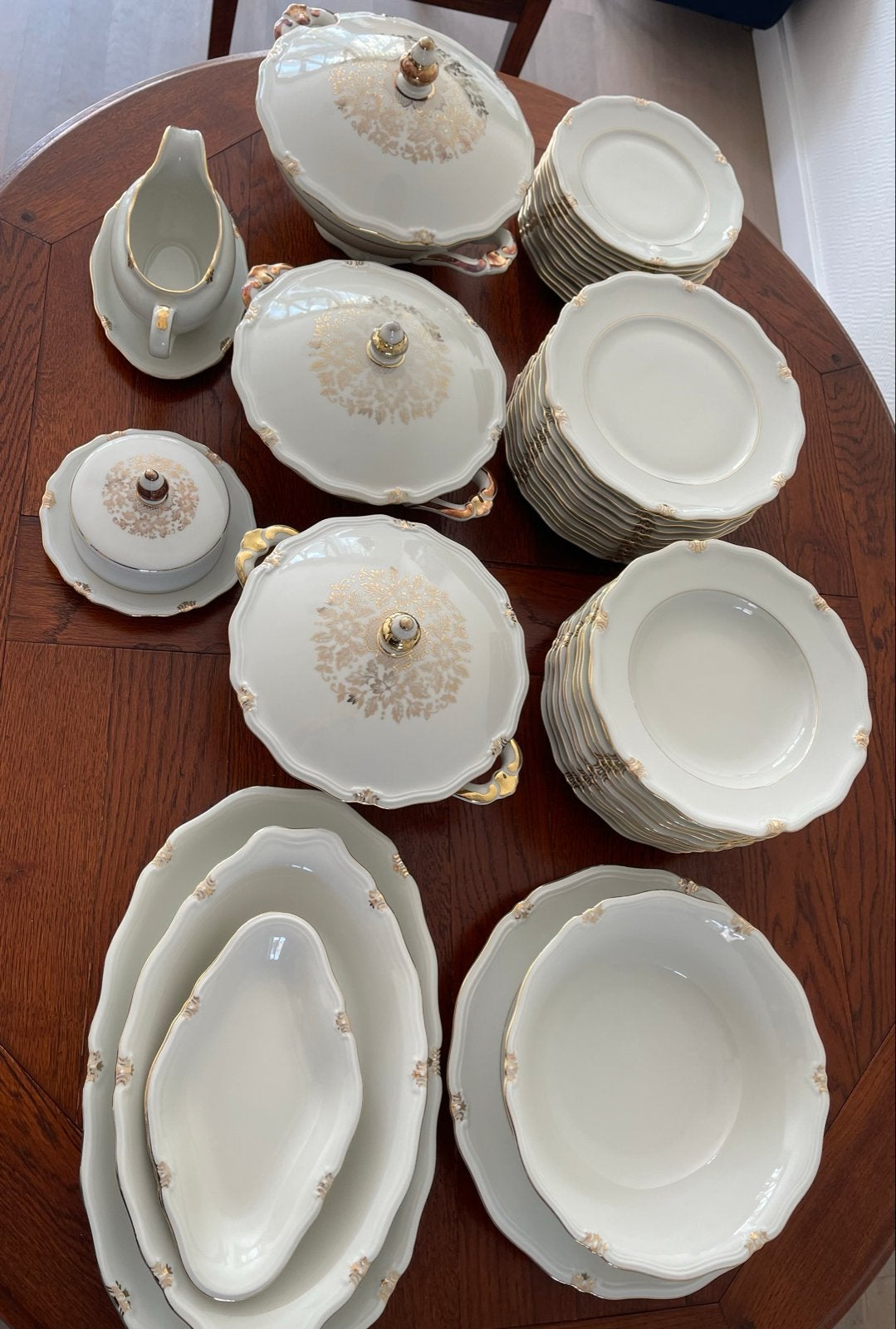 51-delig Bavaria Windsor servies met gouden randjes, Ophalen, Overige merken, Klassiek, Zo goed als nieuw