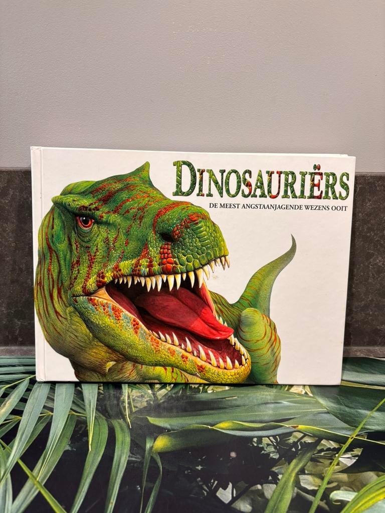 Dinosaurussen boek, Ophalen, Zo goed als nieuw