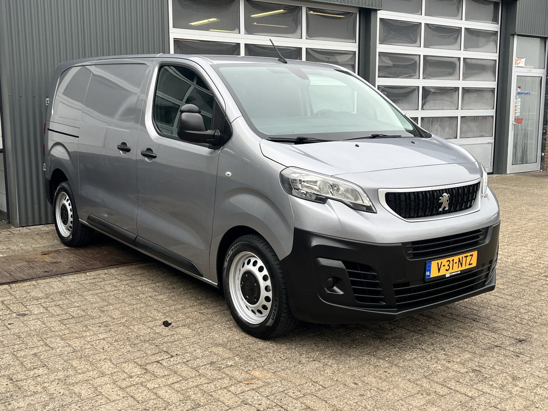 Peugeot Expert 1.5 BlueHDI Marge BTW en BPM vrij! Airco Crui, Auto's, Voorwielaandrijving, Stof, Gebruikt, 4 cilinders