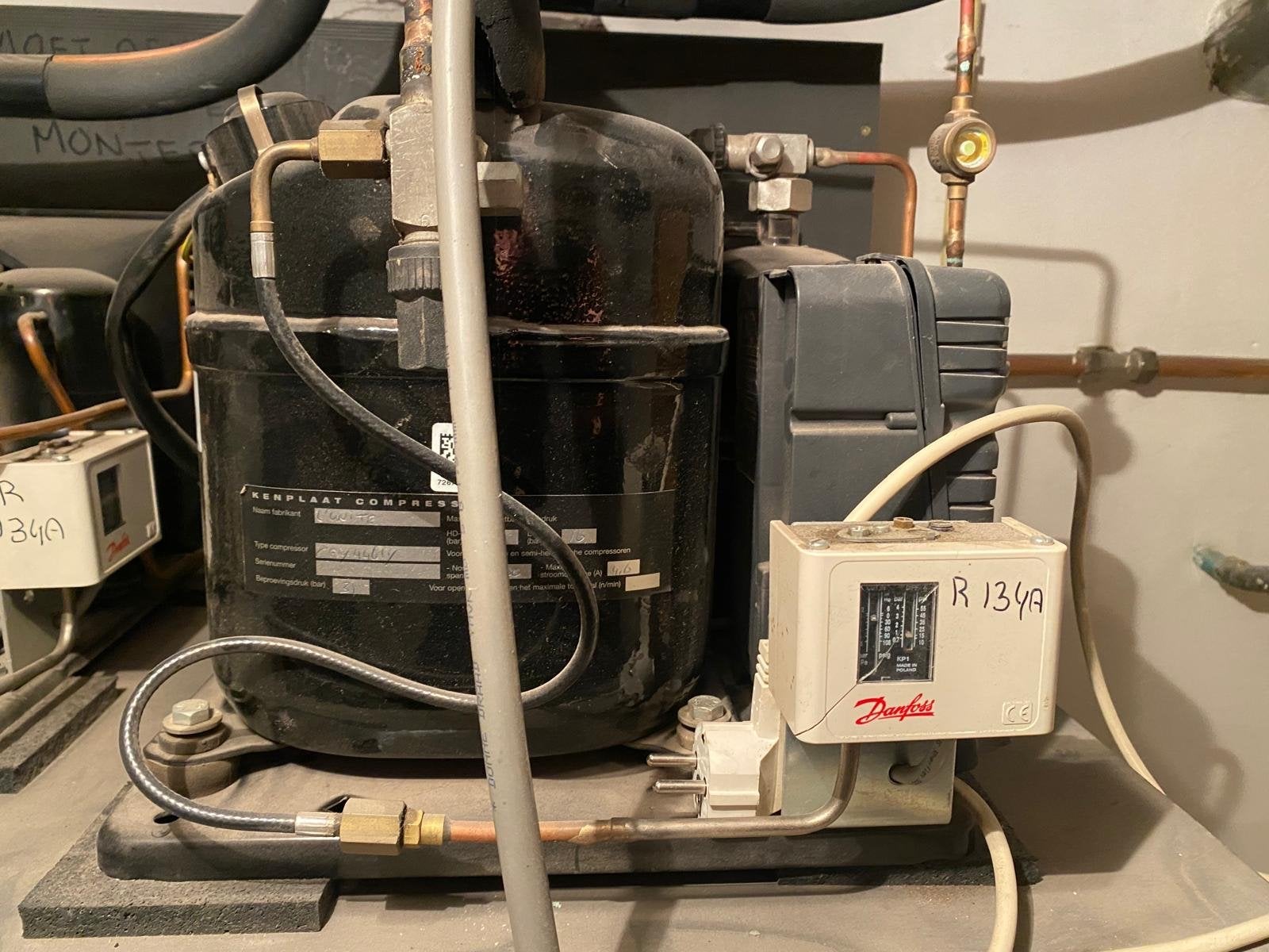 Koelmotor / Compressor voor Koeling (R134a), Witgoed en Apparatuur, Koelkasten en IJskasten, 200 liter of meer, 60 cm of meer