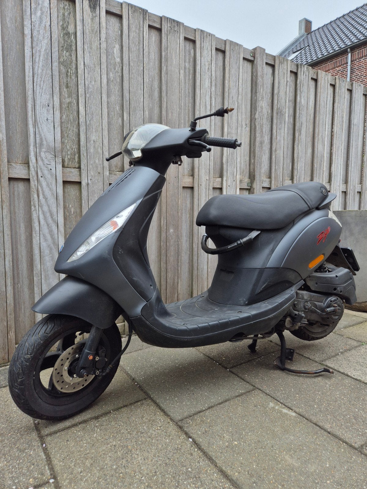 Piaggio Zip Scooter - Mat Zwart, Ophalen, Gebruikt, Maximaal 45 km/u, Zip