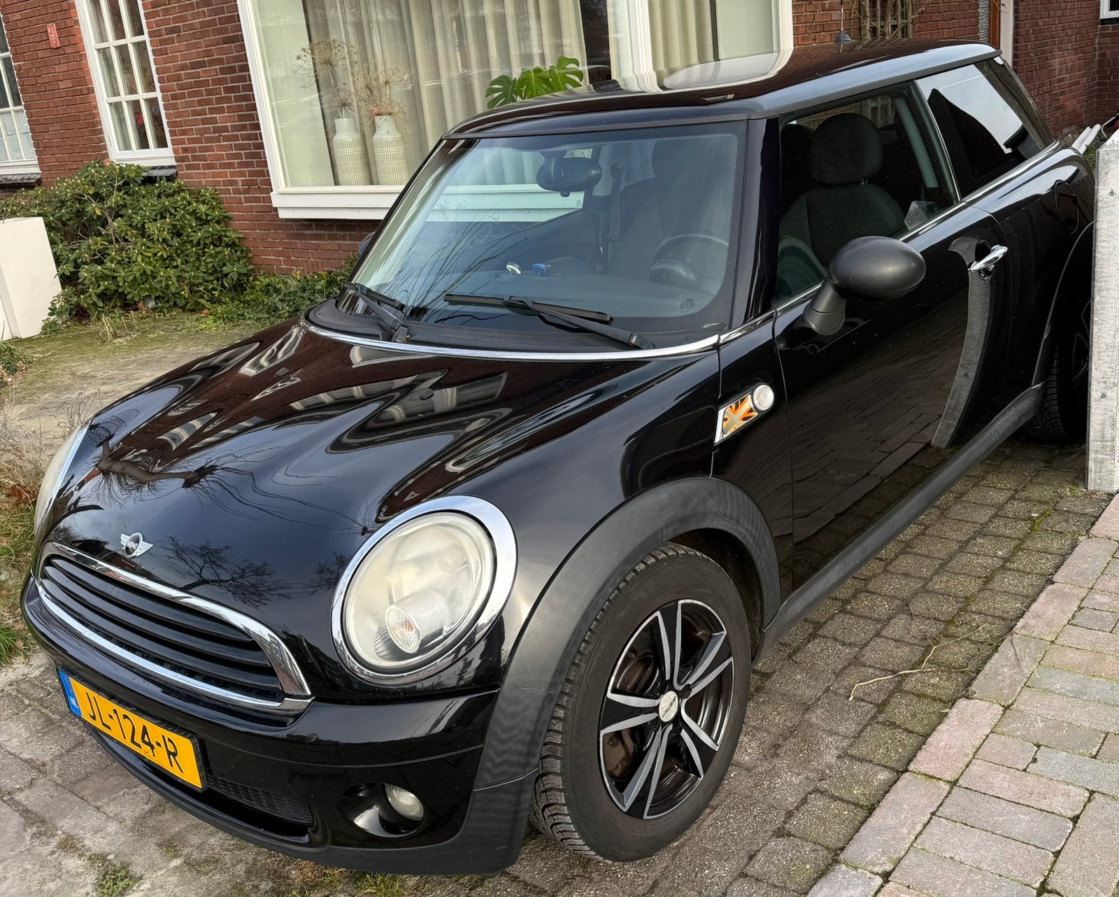 Mini 1.4 16V ONE 55KW 2009 Zwart, Auto's, Mini, Particulier, Benzine, B, Hatchback, Handgeschakeld, Geïmporteerd, Zwart, Voorwielaandrijving
