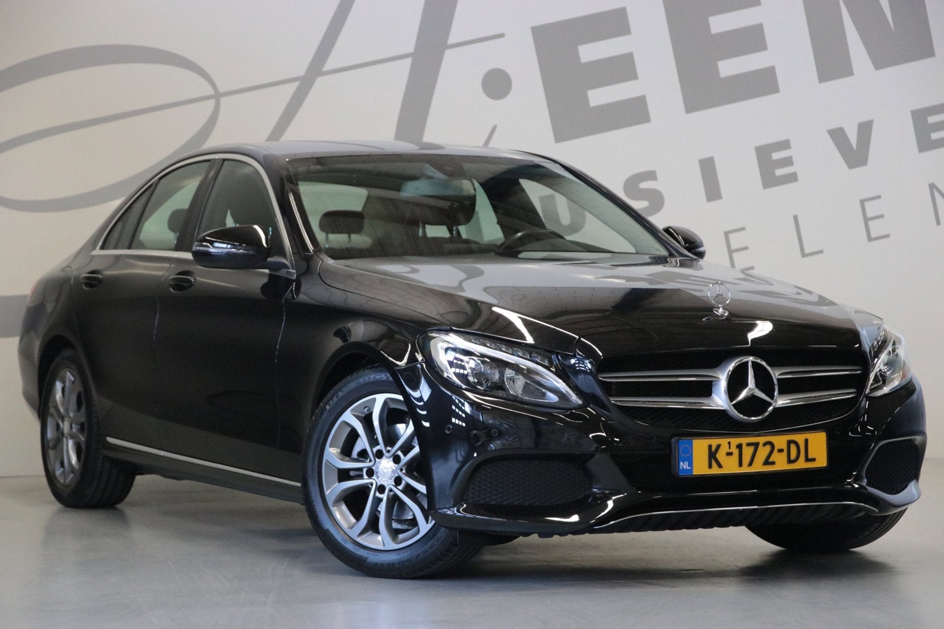 Mercedes-Benz C-klasse 180 AVANTGARDE/ Stoelverwarming, Automaat, Zwart, 1595 cc, Bedrijf