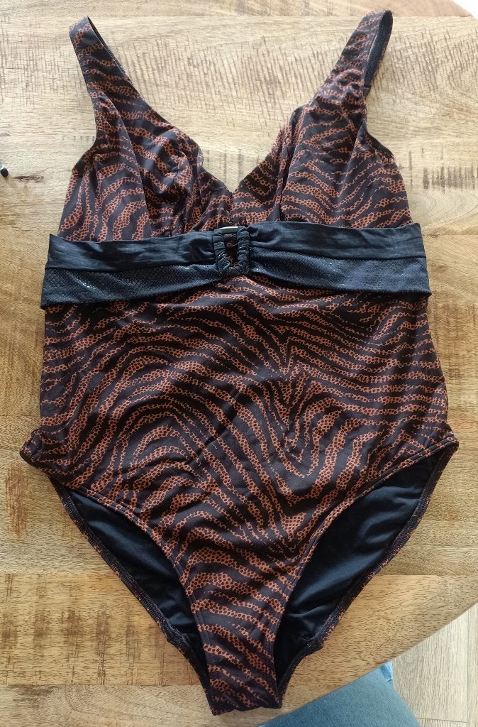 Prima donna badpak 80 D ZGAN bruin zwart 80D Issambres, Bruin, Badpak, Ophalen of Verzenden, Zo goed als nieuw