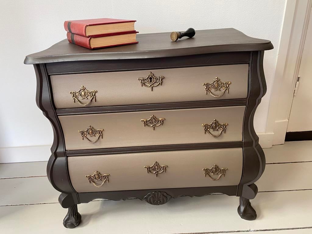 Buikkastje/ladenkastje in chocolade tinten (Fusion Paint), Ophalen