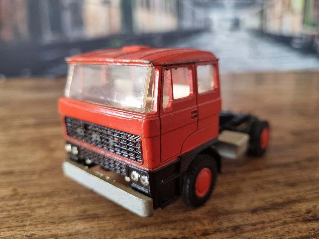 Vintage Rode Lion Car DAF Truck, Hobby en Vrije tijd, Modelauto's | 1:50, Ophalen of Verzenden, Gebruikt, Bus of Vrachtwagen, Lion Toys