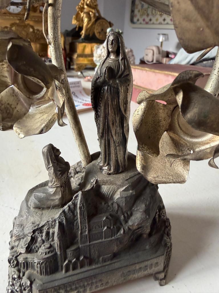 Antiek Lourdes beeldje met rozen en Bernadette, Ophalen of Verzenden