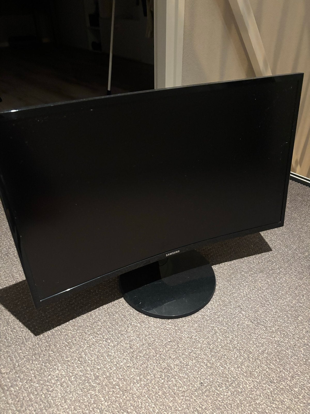 Samsung C27F390FHR Curved Monitor - 27 inch Full HD, HDMI, Curved, VA, Full HD