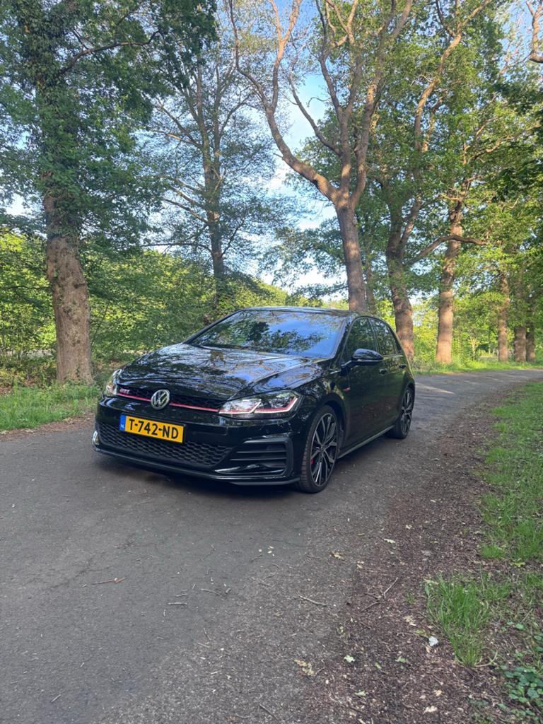 Volkswagen Golf 2.0 TSI 245pk 7-DSG 5D 2018 Zwart, Auto's, Stof, Zwart, 4 cilinders, 1984 cc