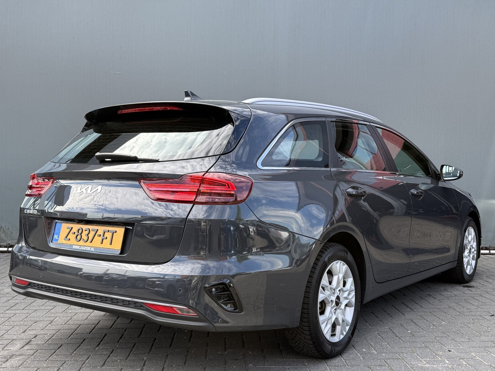 Kia Ceed Sportswagon BWJ 2024 1.0 T-GDi 120 PK MHEV DynamicL, Dealer onderhouden, Stof, Gebruikt, 1309 kg