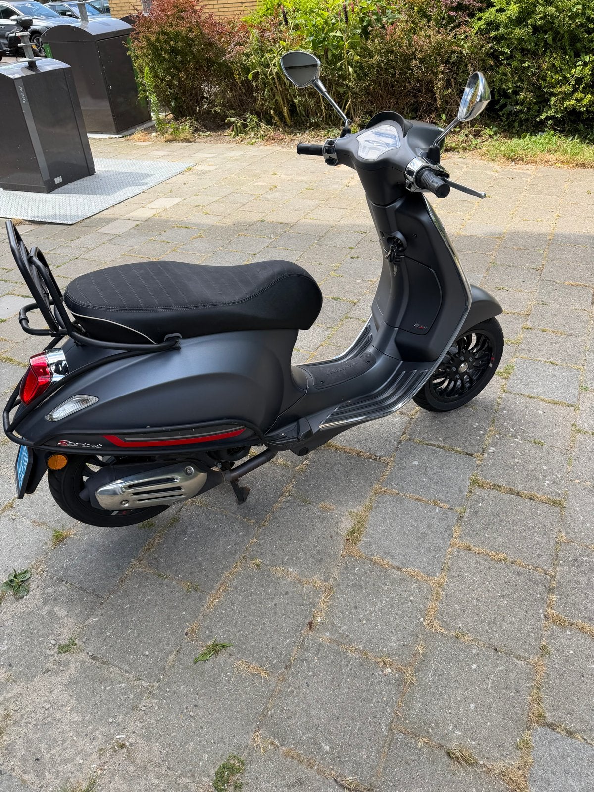 Vespa Sprint 50cc Mat grijs - Zo goed als nieuw, Ophalen, Overige modellen, Maximaal 45 km/u, Zo goed als nieuw