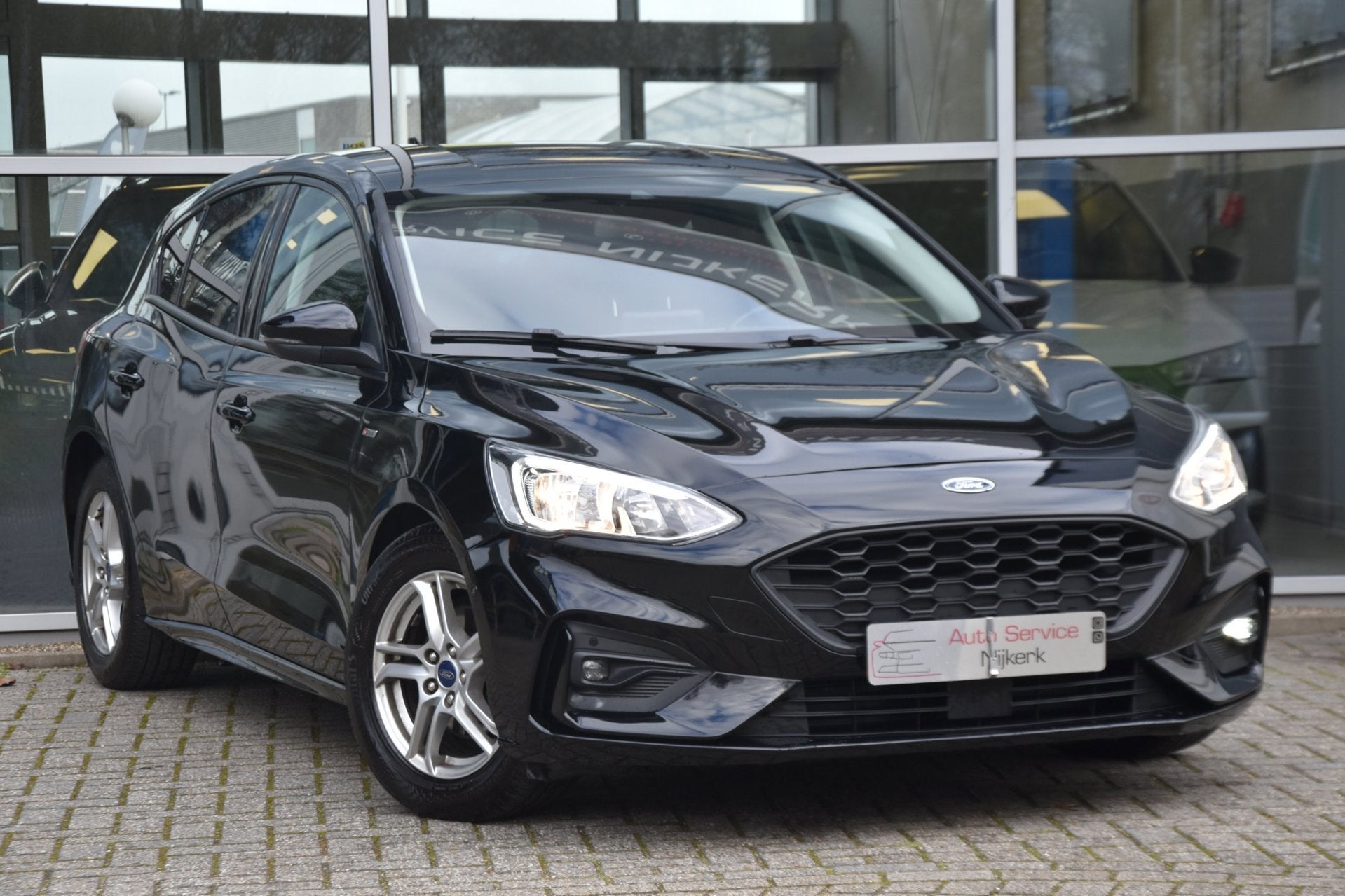 Ford Focus Ford Focus ST-Line Business Aut. Camera CarPlay L, Stof, Gebruikt, 4 cilinders, Bedrijf
