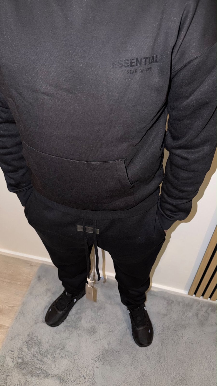Fear of God Essentials Trainingspak Zwart - Maat L, Ophalen of Verzenden, Nieuw, Maat 52/54 (L), Zwart