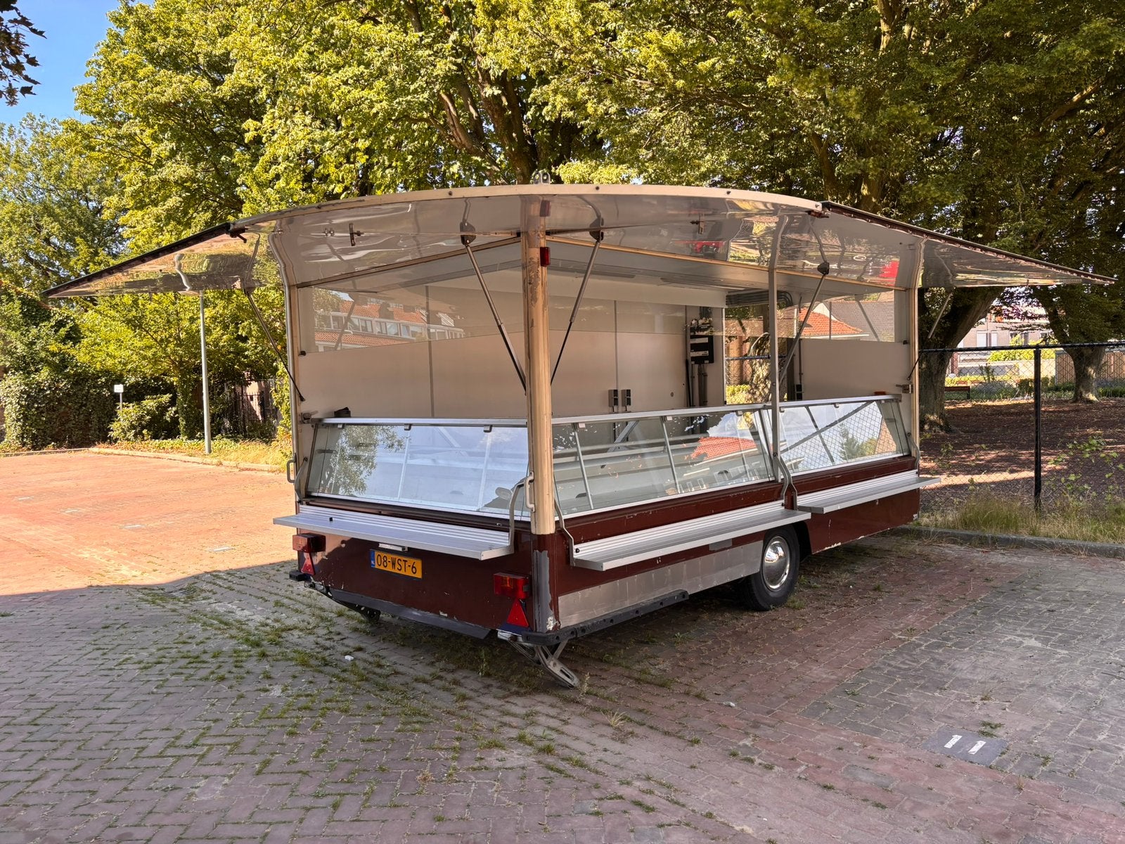 Foodtruck / Verkoopwagen / Foodtrailer, Ophalen