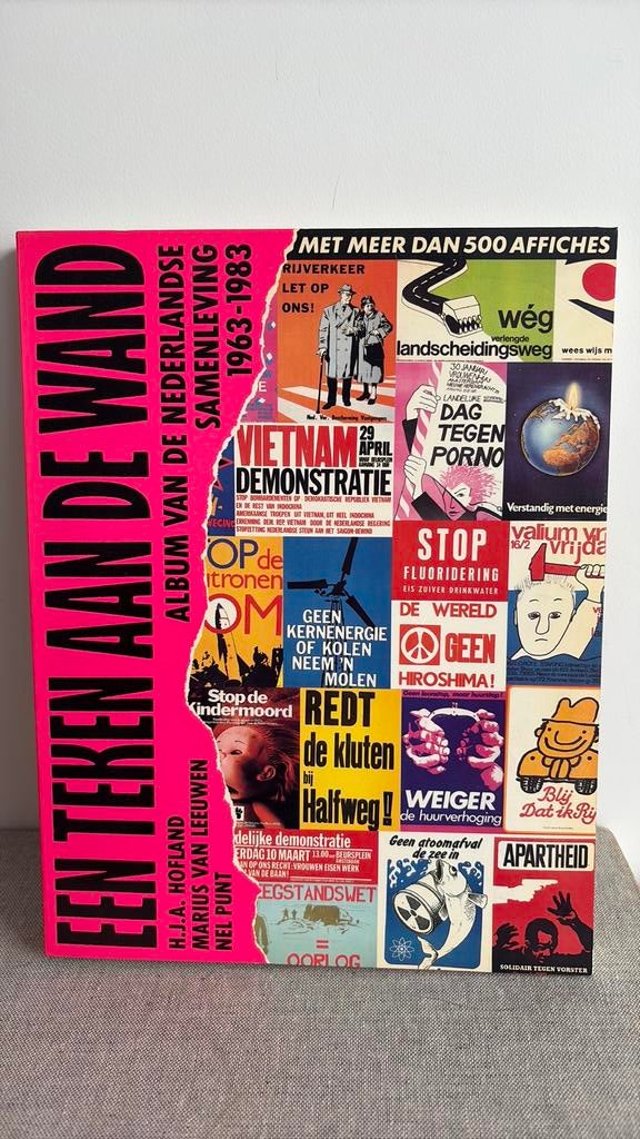 Een teken aan de wand - Album van de Nederlandse samenleving, Boeken, Ophalen of Verzenden, Zo goed als nieuw