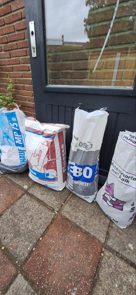 Diverse bouwmaterialen, Ophalen