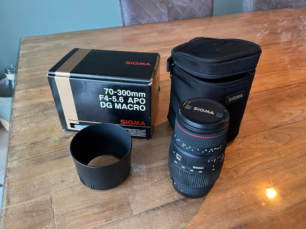 Sigma 70-300mm F4-5.6 APO DG MACRO Lens, Ophalen, Zo goed als nieuw, Telelens, Zoom